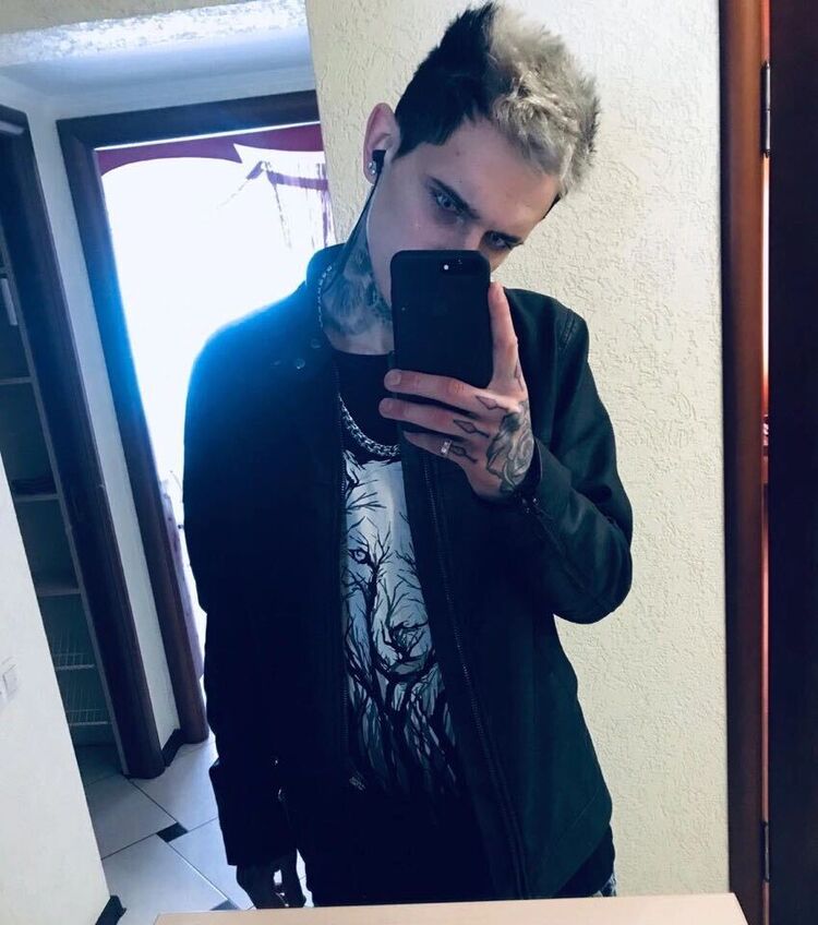  32615937  , 27 ,    