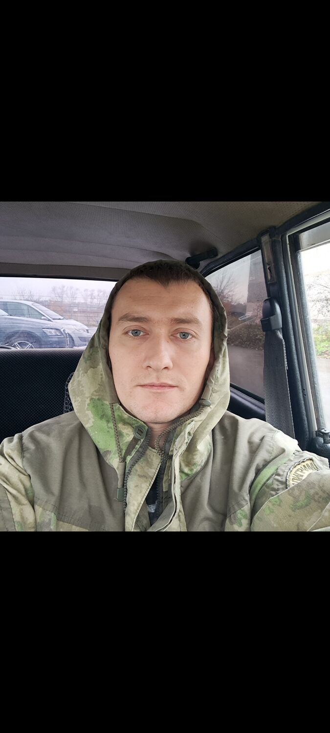  38235257  Vitaly, 30 ,    