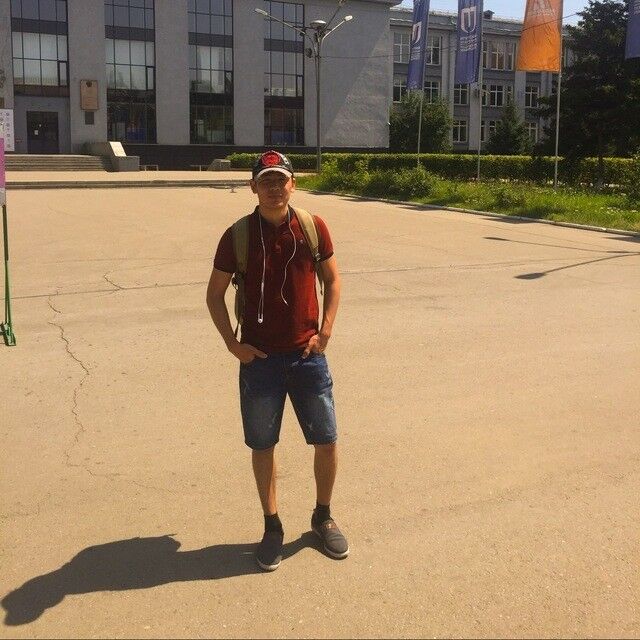  ,   Elbek, 31 ,   ,   , c 