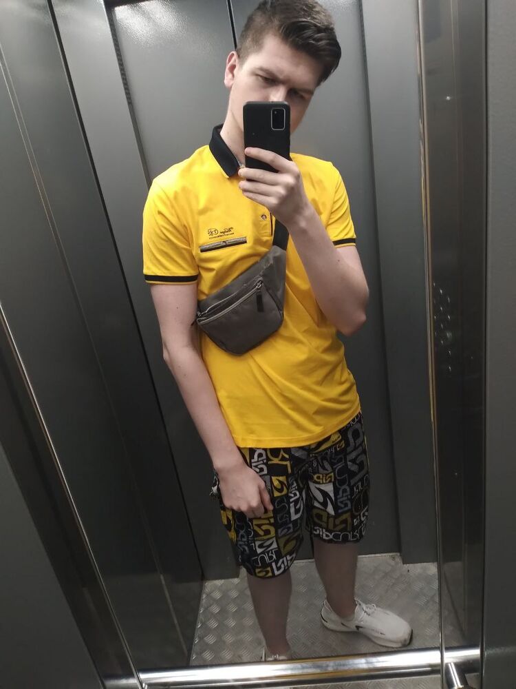  ,   Alex, 24 ,   ,   , c , 