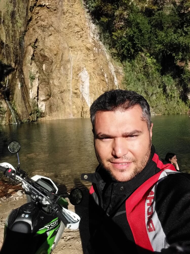  52880457  Volkan, 34 ,    