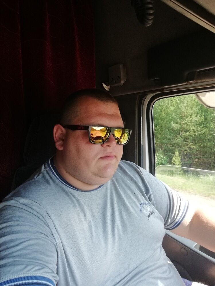  14667767  Anton, 38 ,    