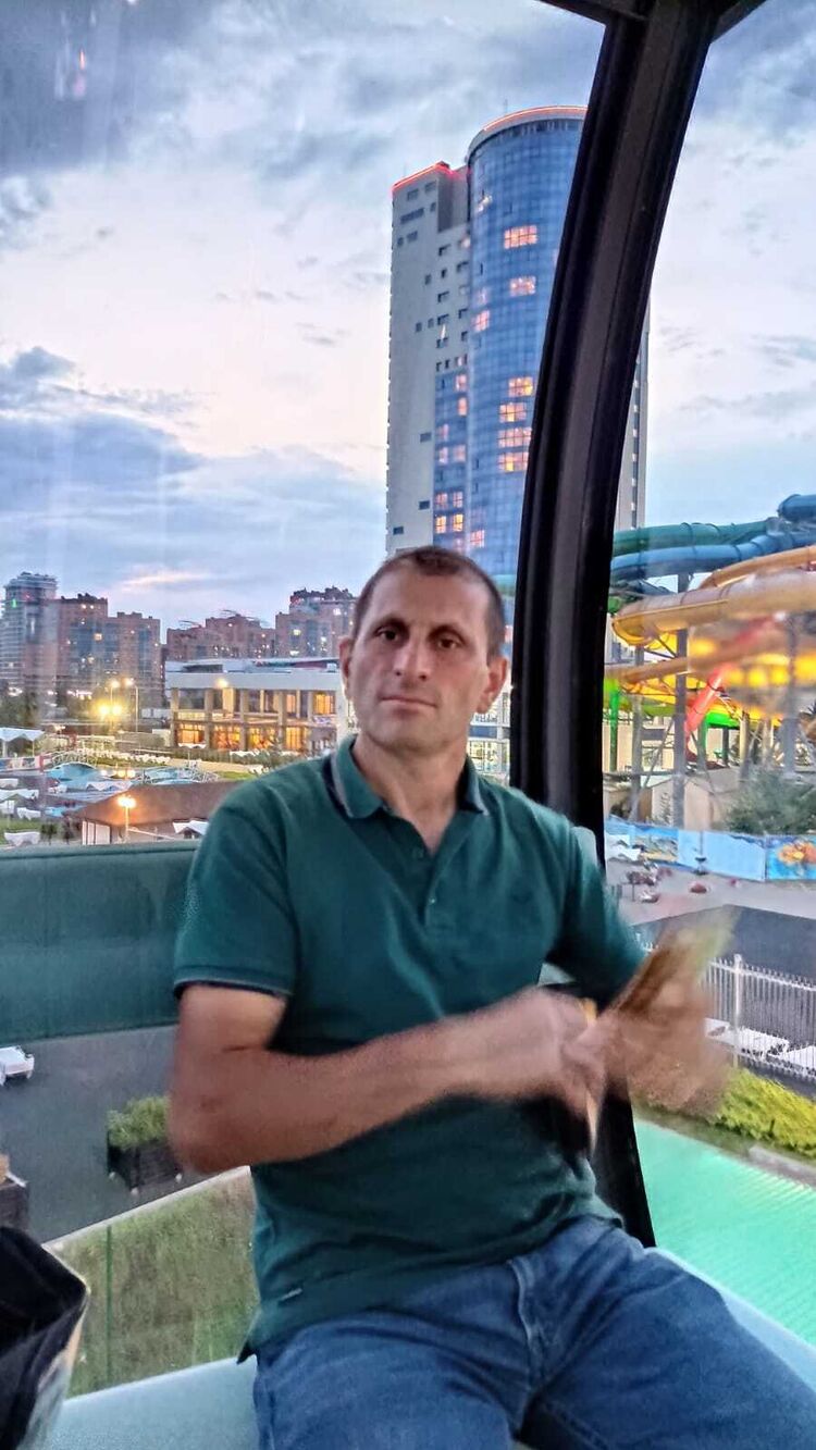  45528407  Soner, 47 ,    