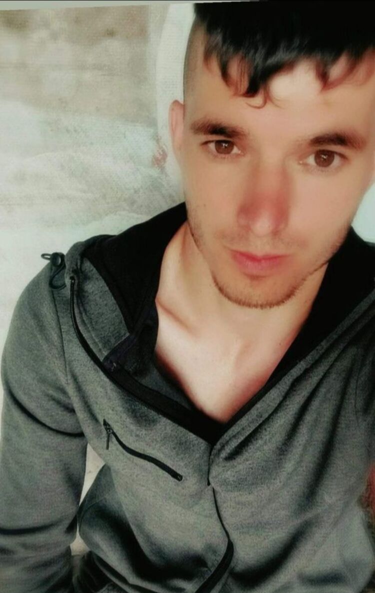  ,   Denis, 28 ,   ,   