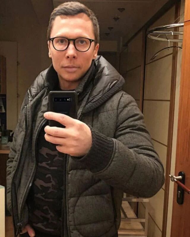  34577867  , 42 ,    