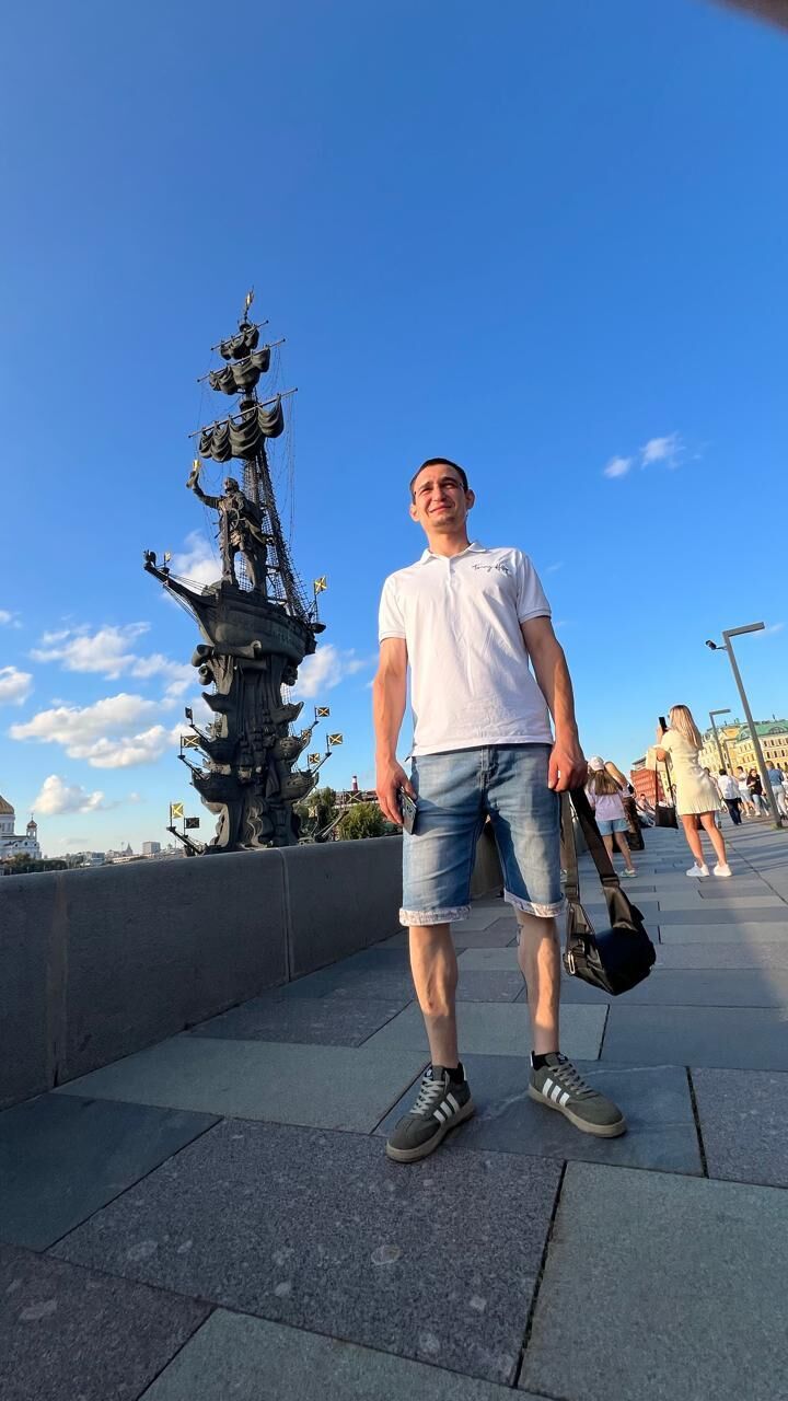  ,   Slava, 32 ,   ,   