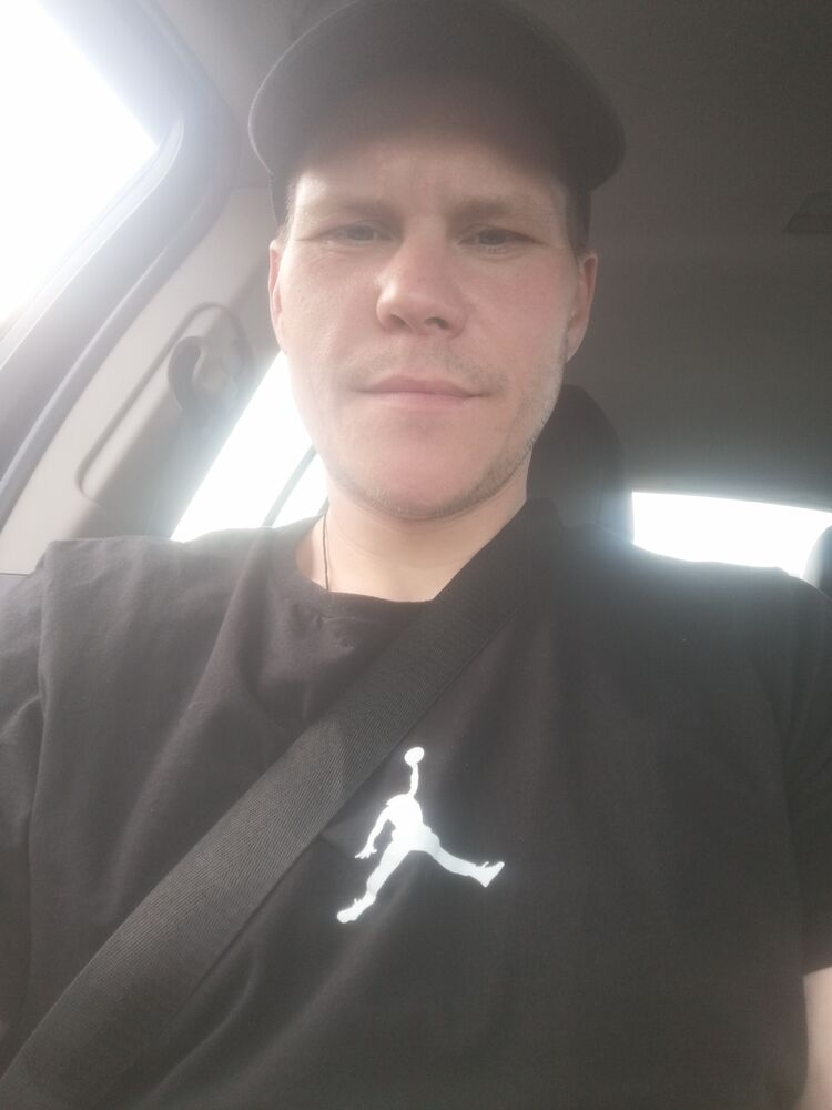  50918327  Vladislav, 30 ,    --