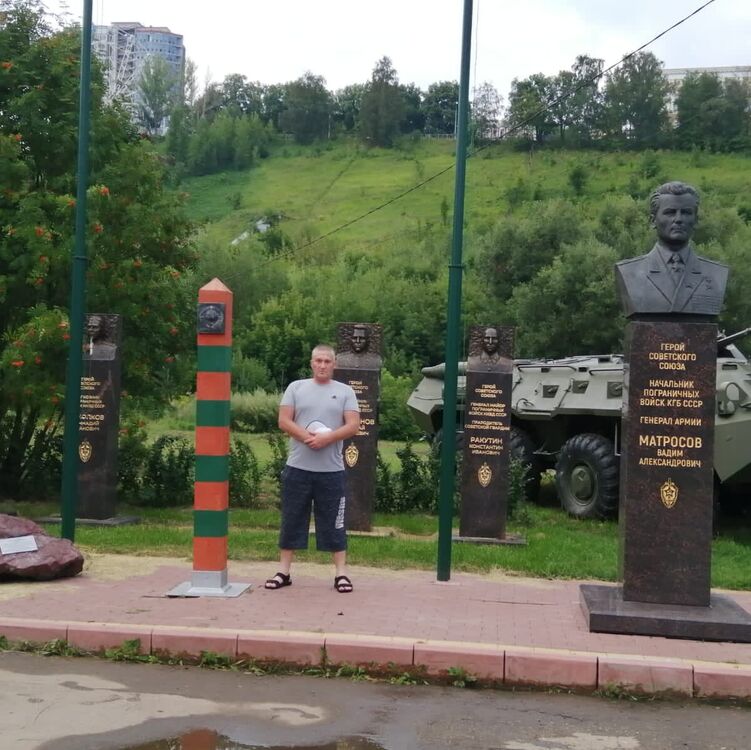  36674327  , 49 ,    