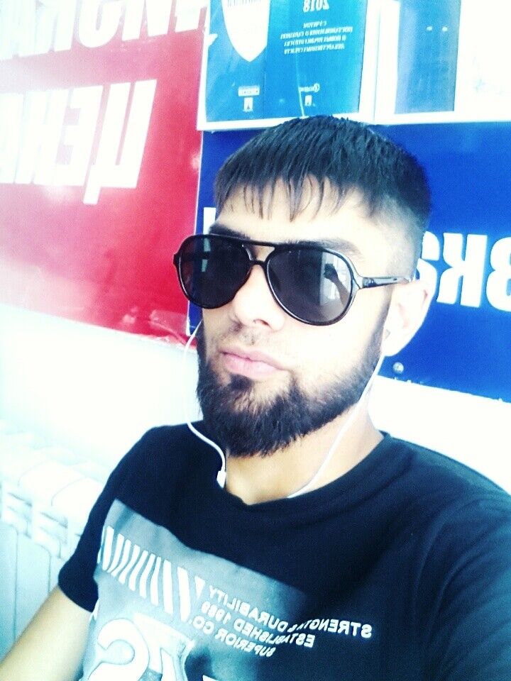  12767637  LEON, 29 ,    --