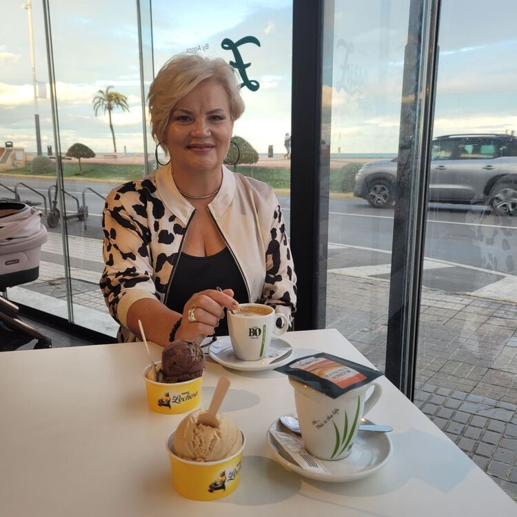  Alcala de Xivert,   Natallia, 58 ,     , c 