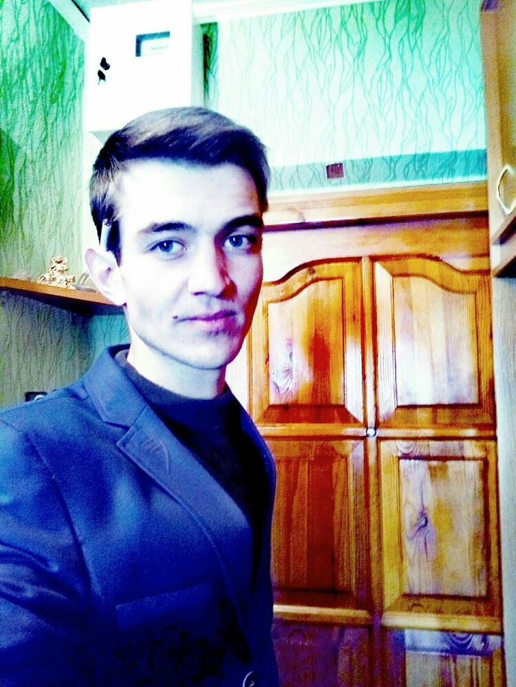  22794607  Artem, 31 ,    