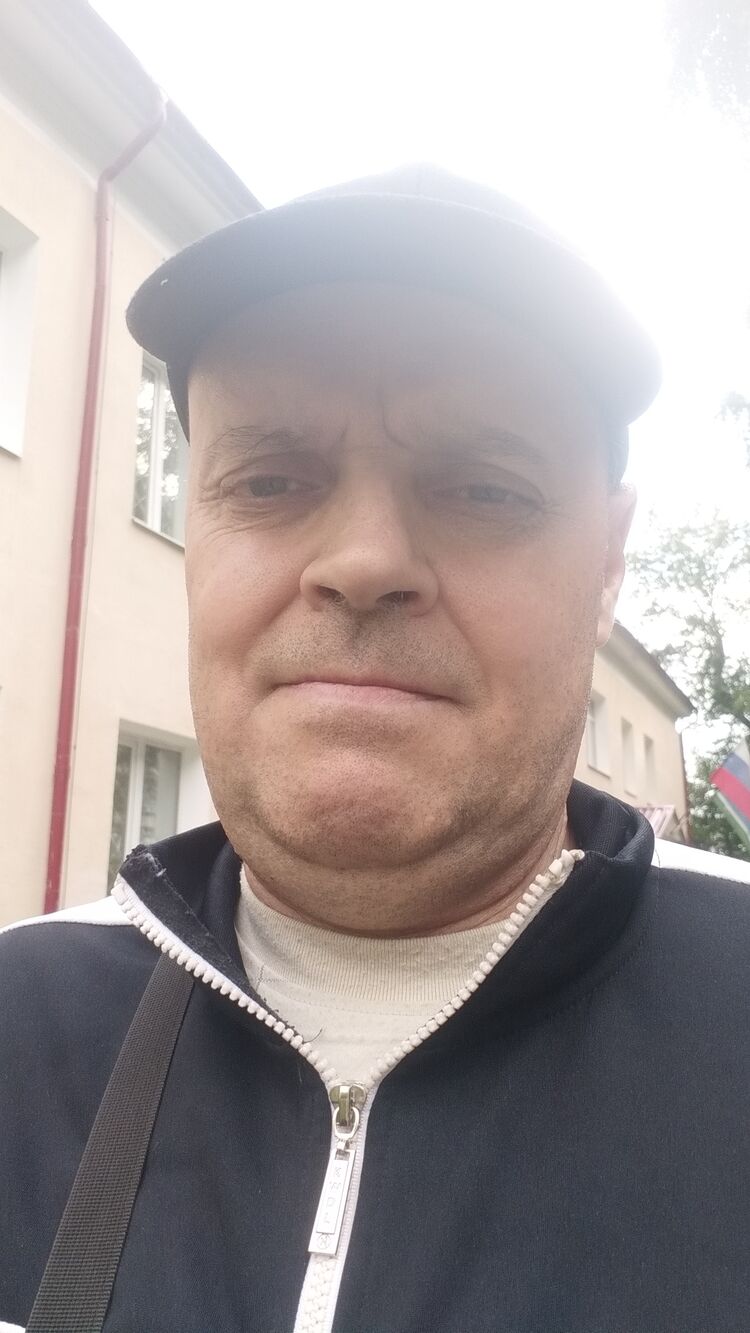  44885137  , 52 ,    