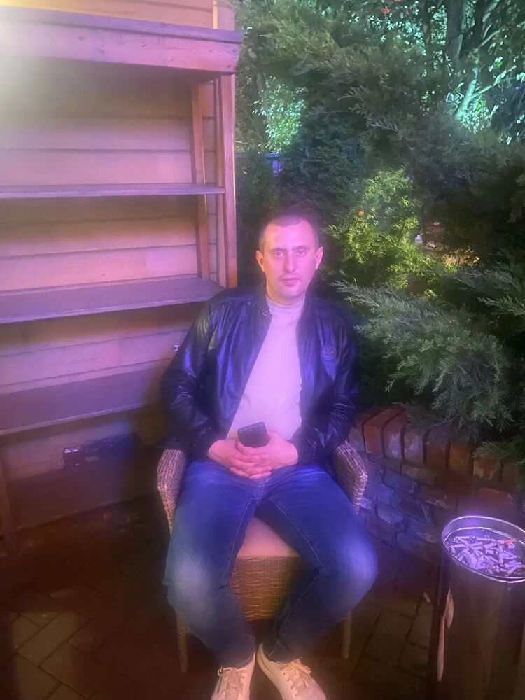  40561657  ALEKSANDER, 32 ,    