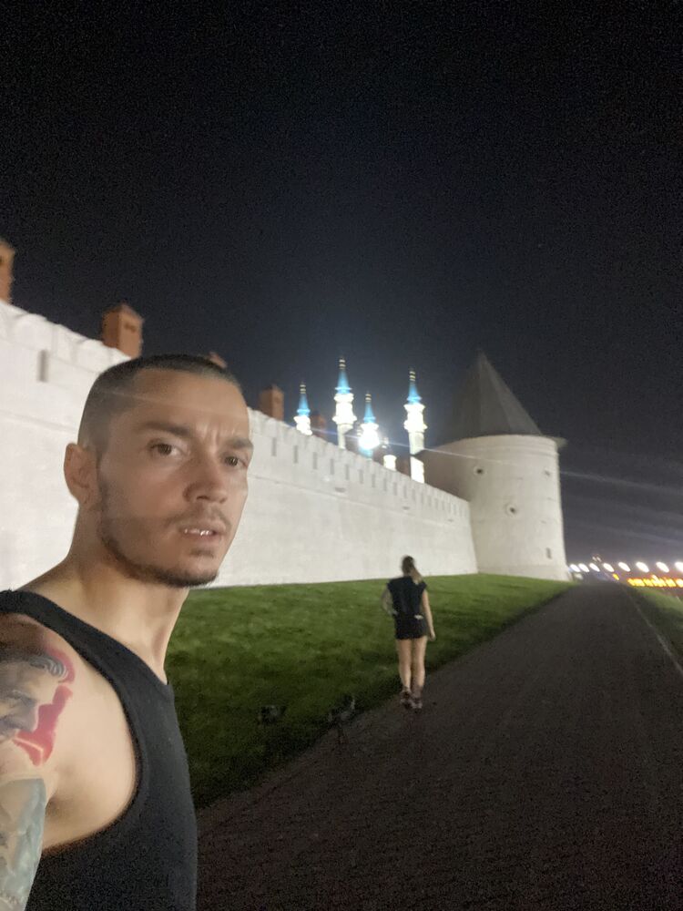  35176707  Luci, 33 ,    