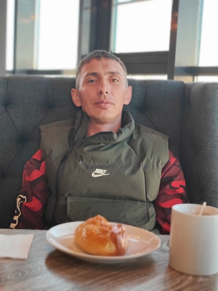  ,   Johnni, 37 ,   ,   , c , 