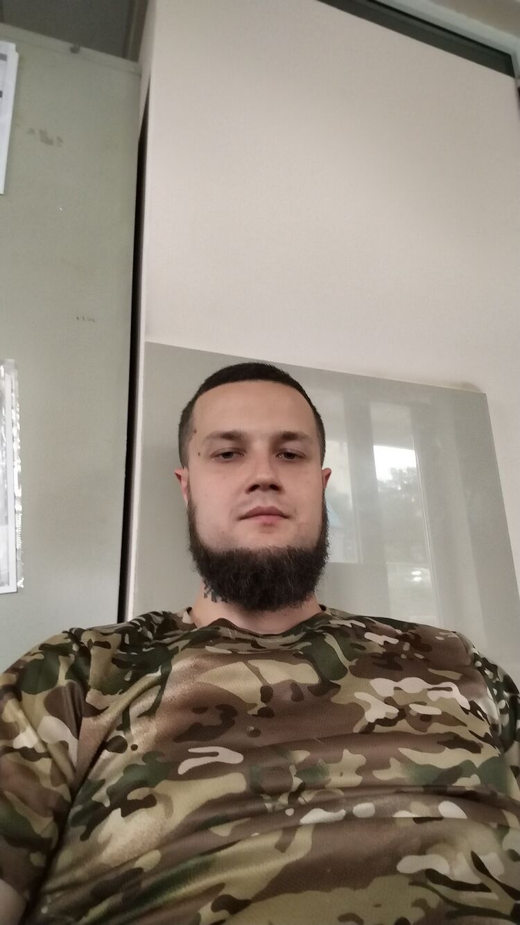  46781847  , 27 ,    