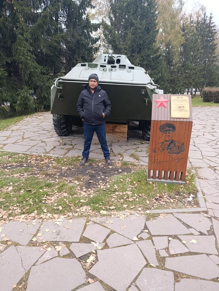  54656527  Bahrom, 36 ,    