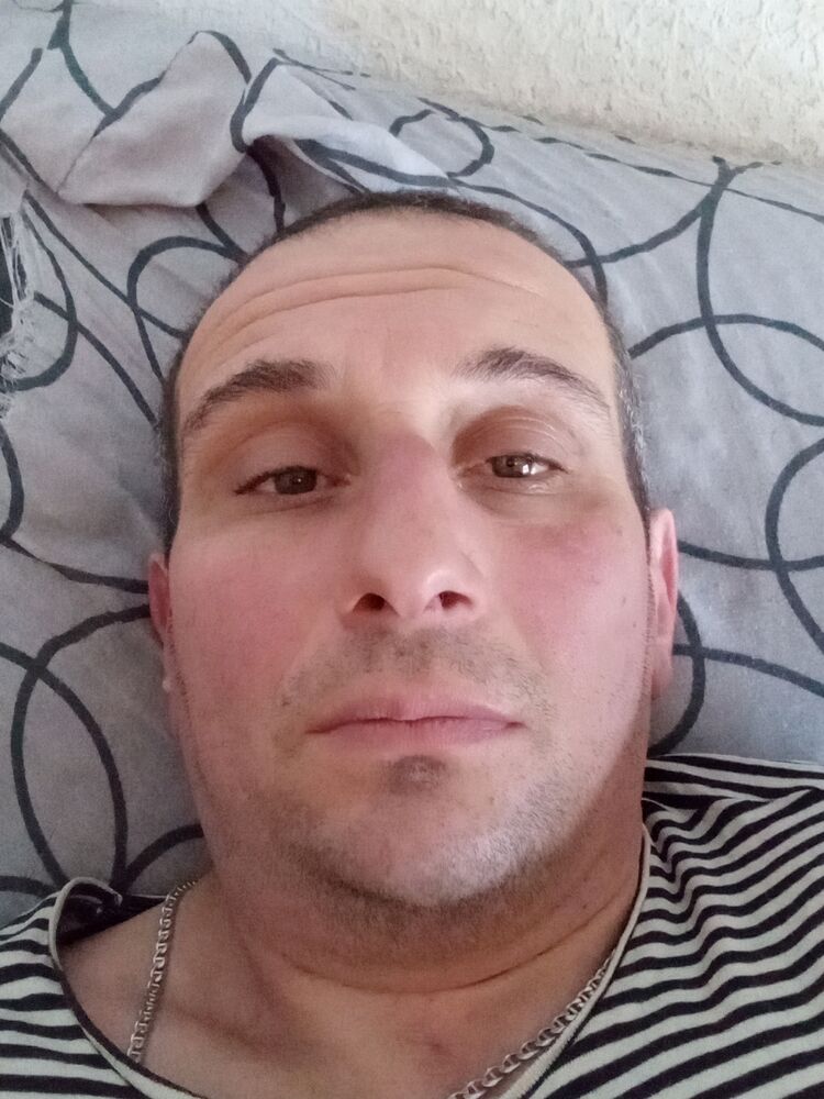  32342067  , 42 ,    
