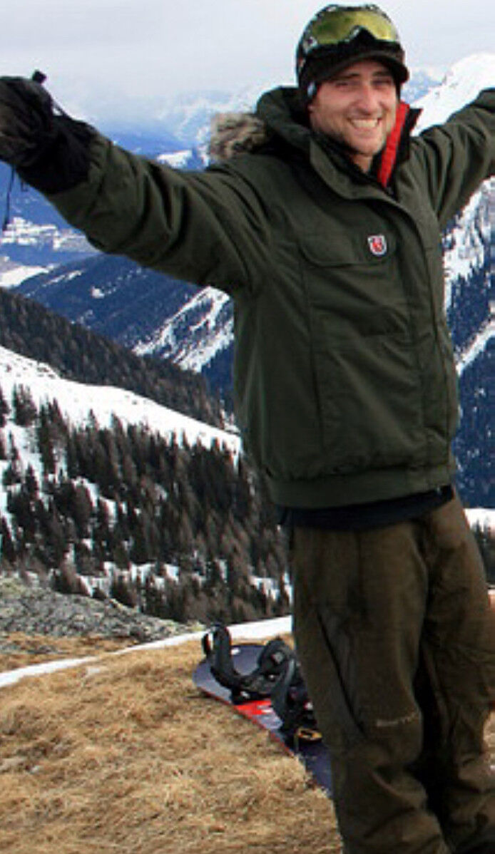  11807987  , 48 ,    Bochum