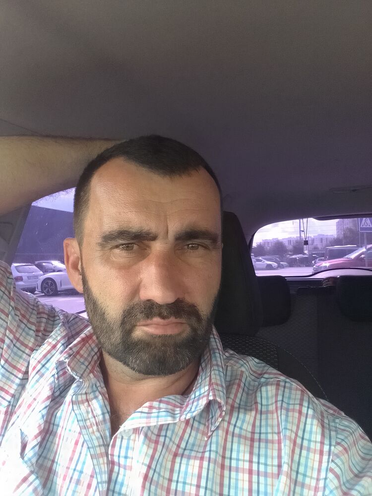  46430777  Alex, 48 ,    