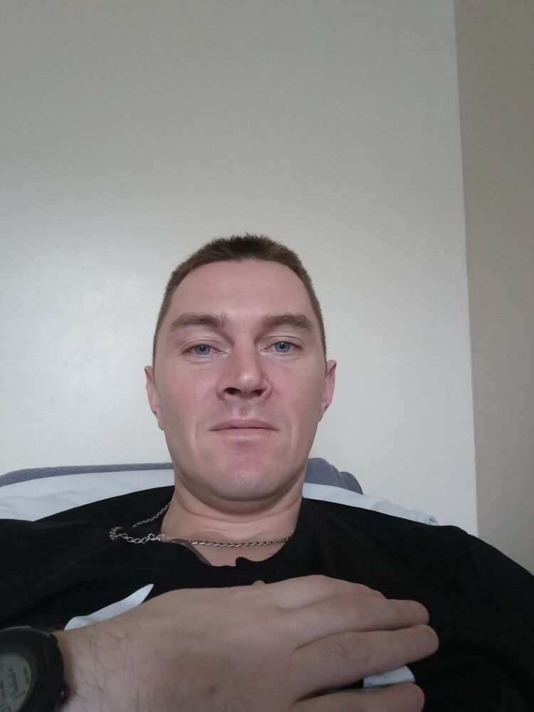  54419337  Viktor, 32 ,    