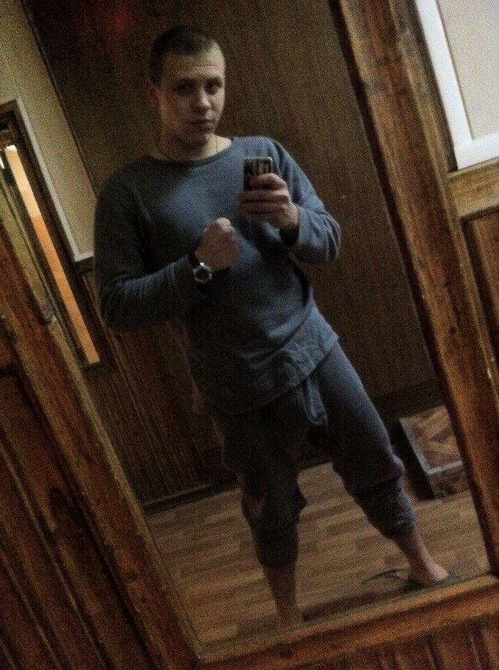  8885887  Salomon, 29 ,    