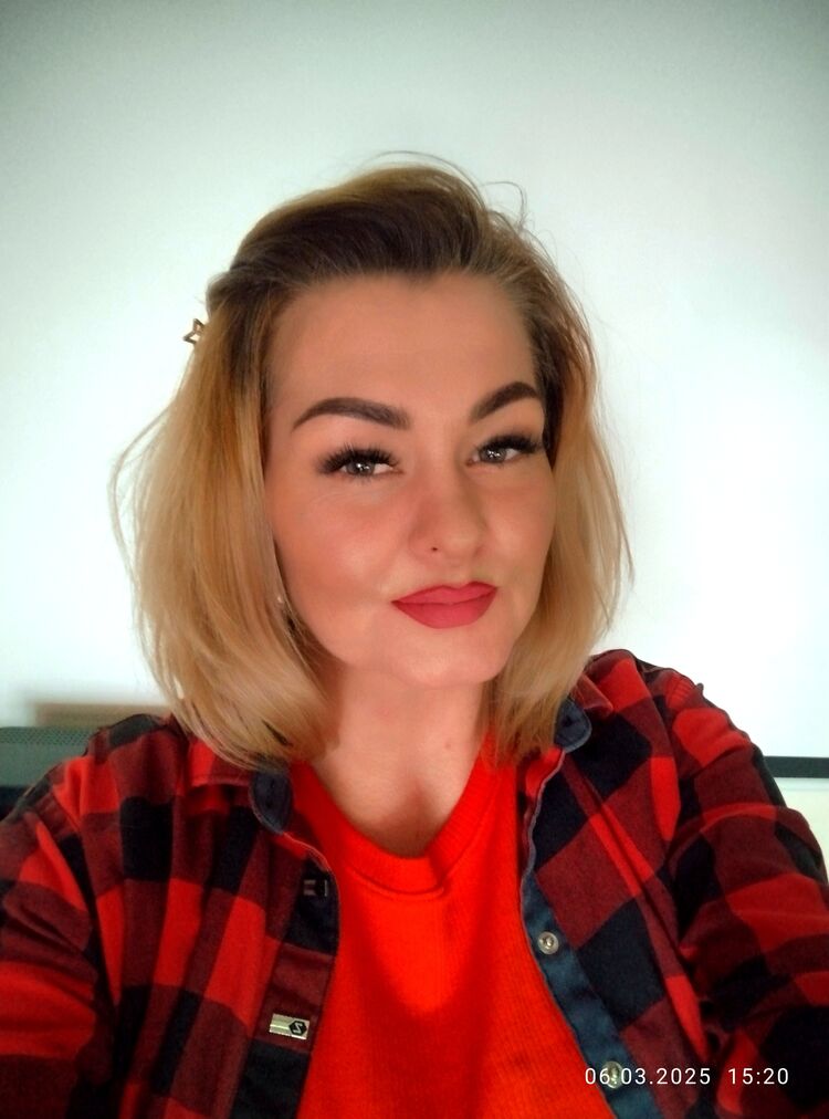  51358047  Alina, 39 ,    