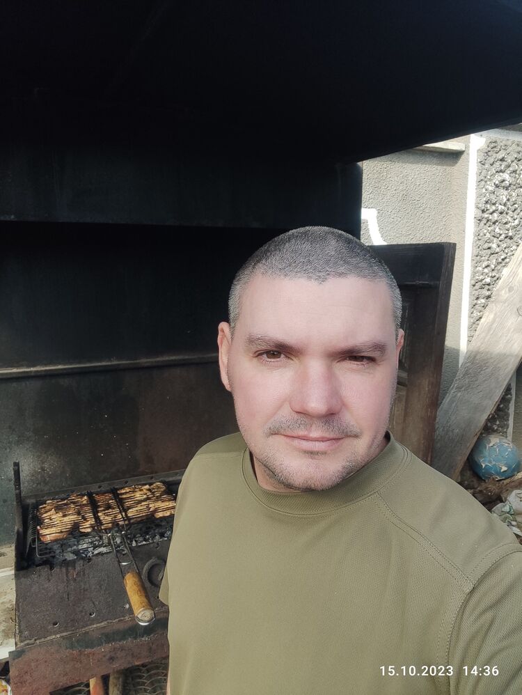  43138477  , 42 ,    