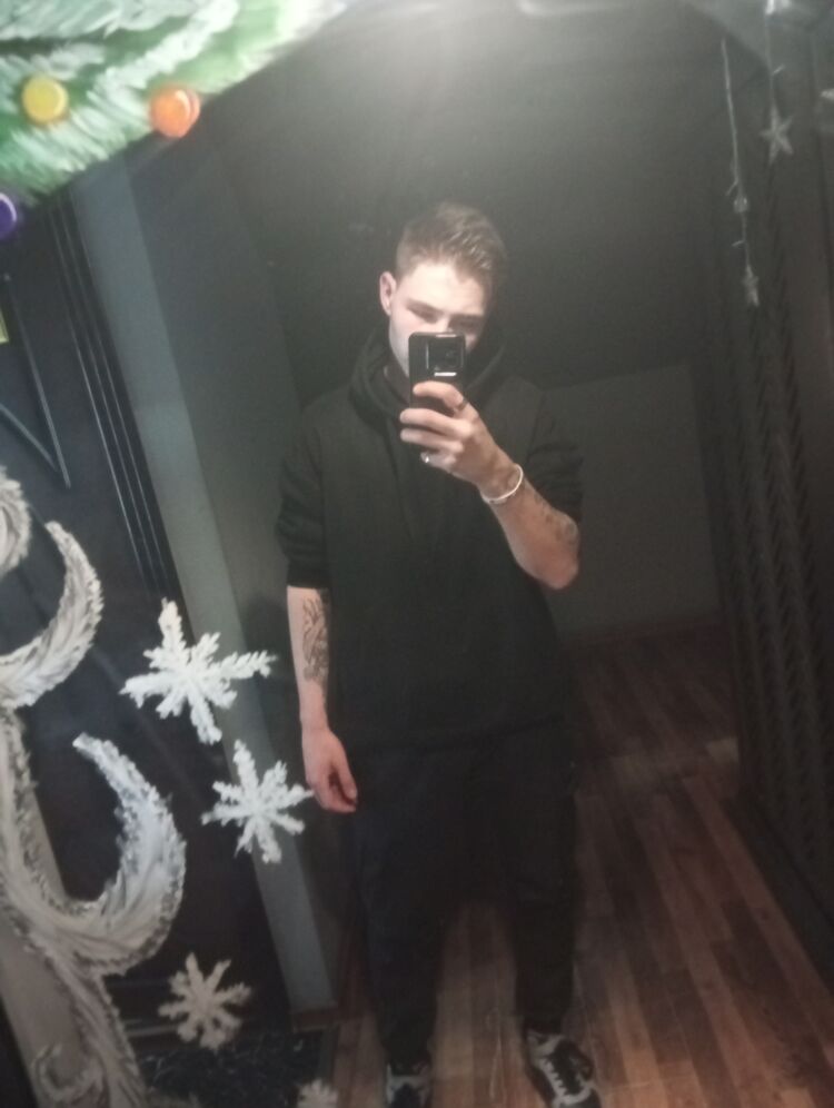  41338837  , 21 ,    
