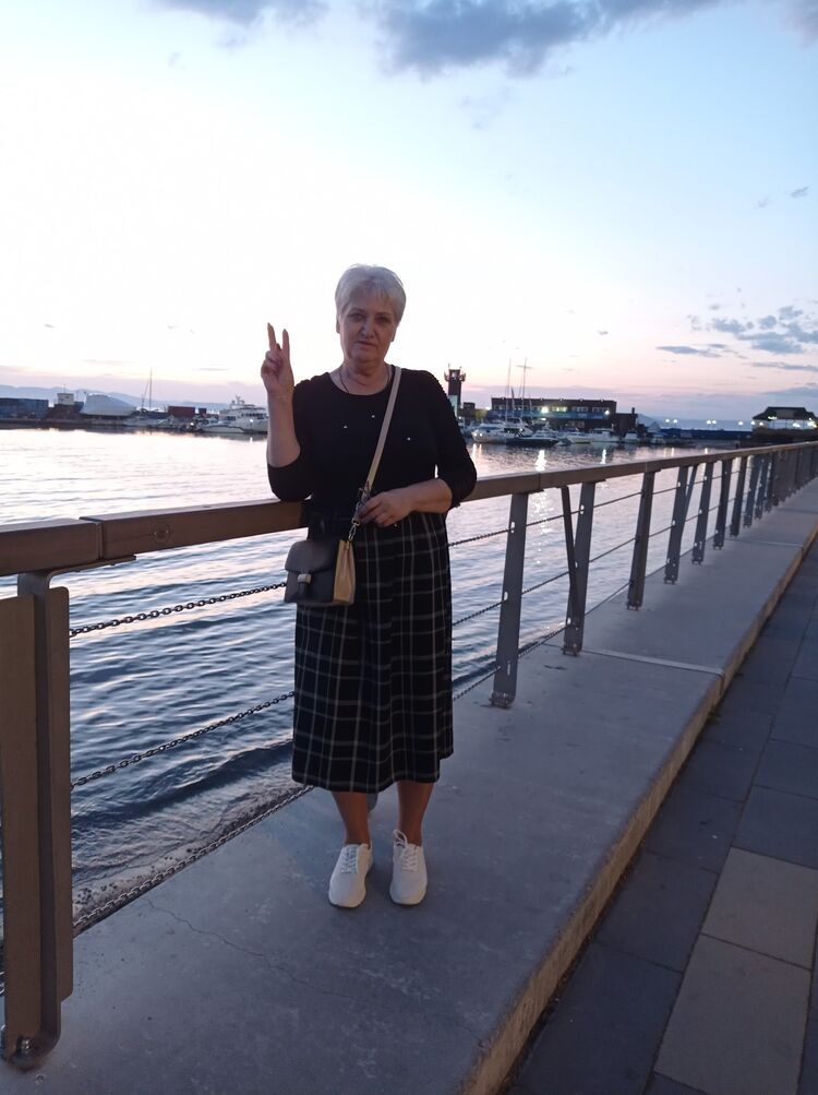  53742757  , 64 ,    -