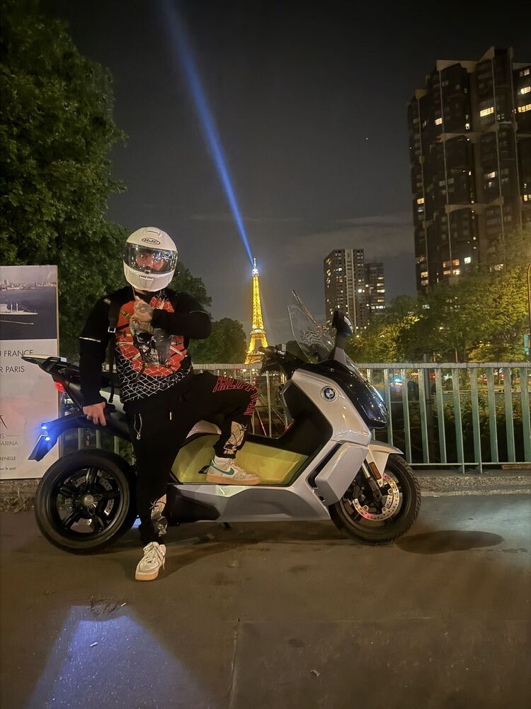 ���������� King George, ���� ������� Hustler, 31 ���, ������������ ��� ������, ����� � ���������