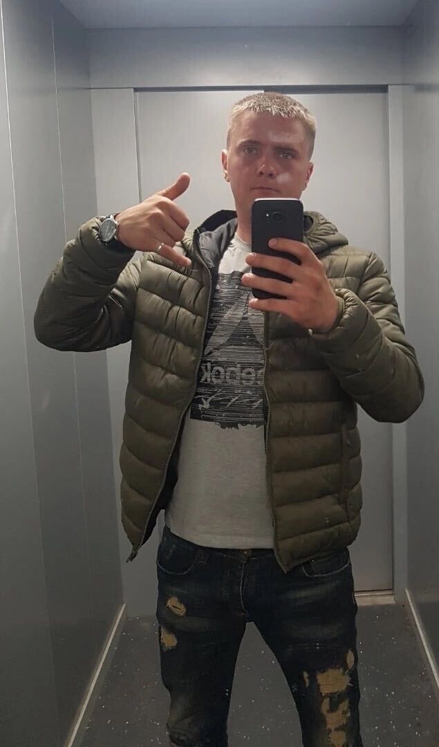  31748827  , 33 ,    