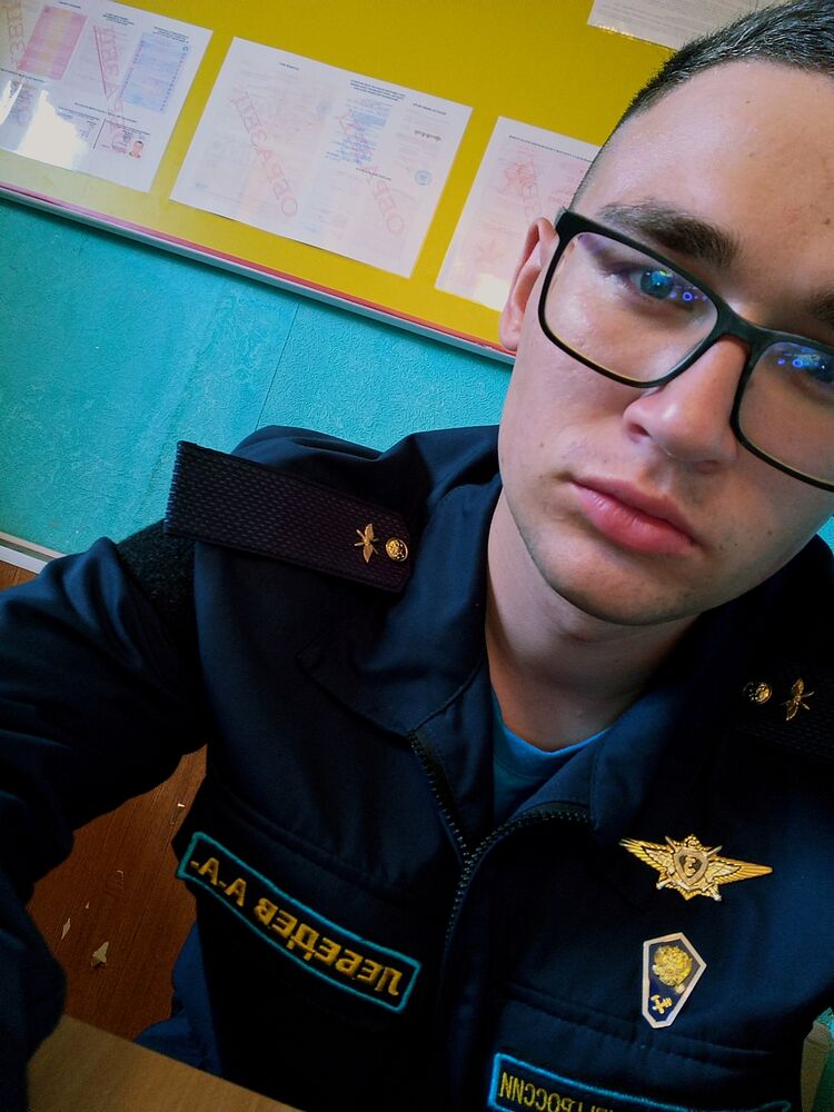  47136457  Aleksandr, 21 ,    