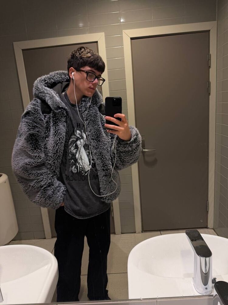  54369927  Milord, 22 ,    