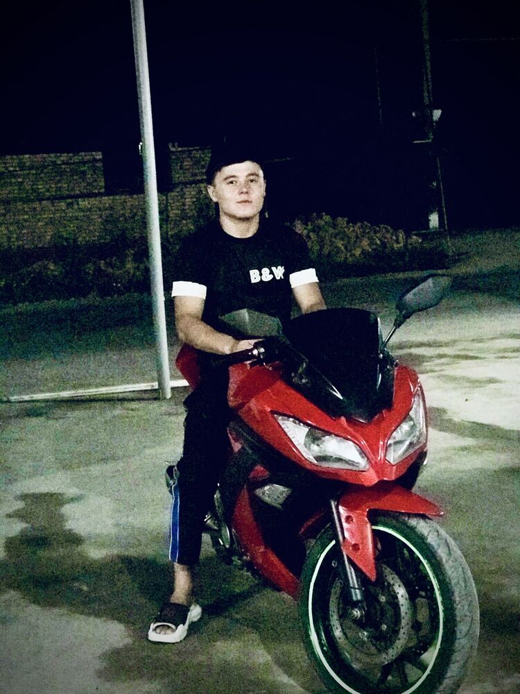  45519187  Fazliddin, 22 ,    