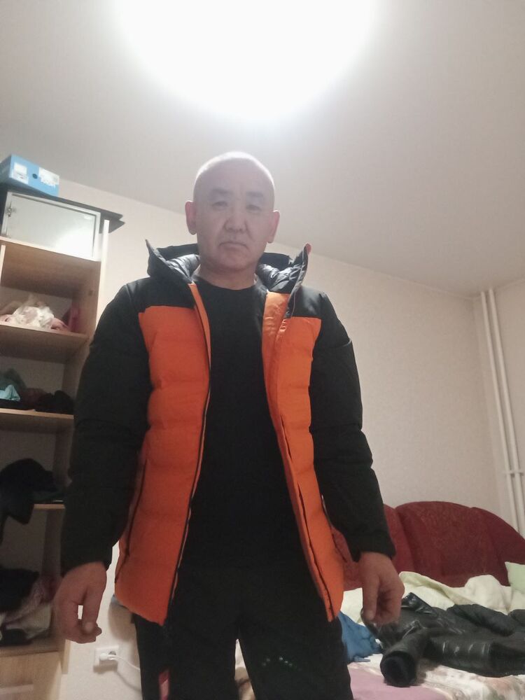  38748337  , 52 ,    
