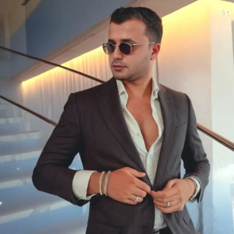  ,   Emrah, 29 ,   ,   