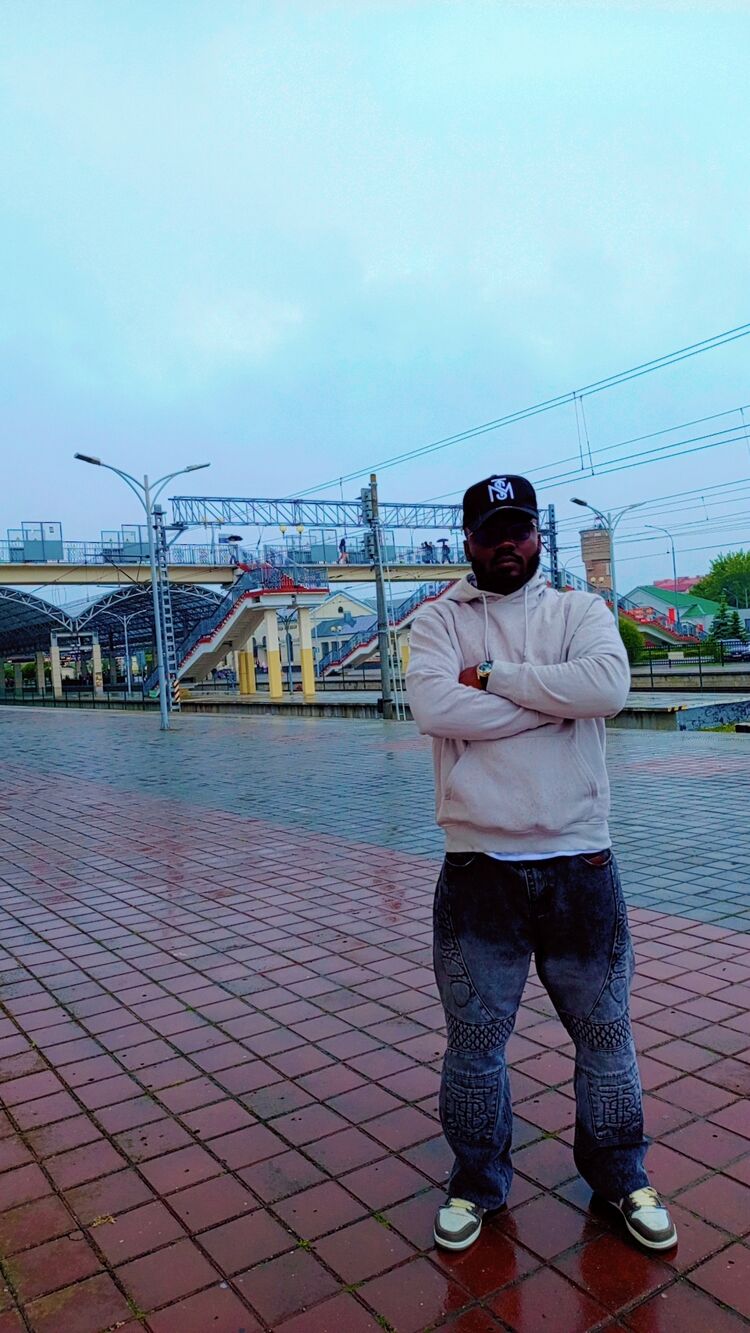  54310127  Paul, 30 ,    