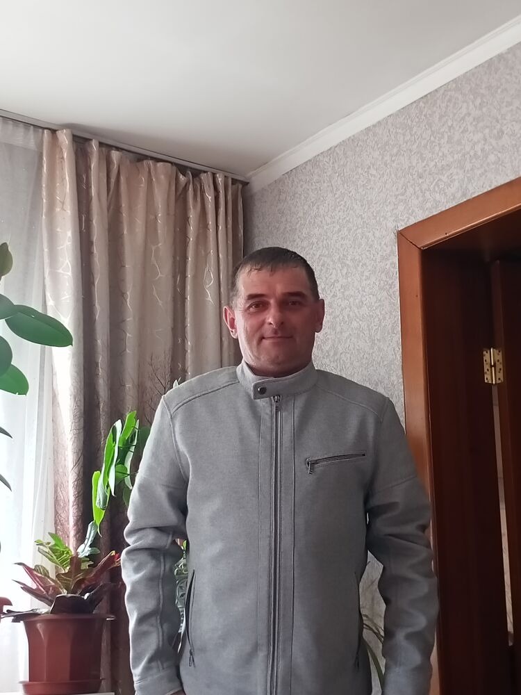  25742207  Nikolai, 51 ,    