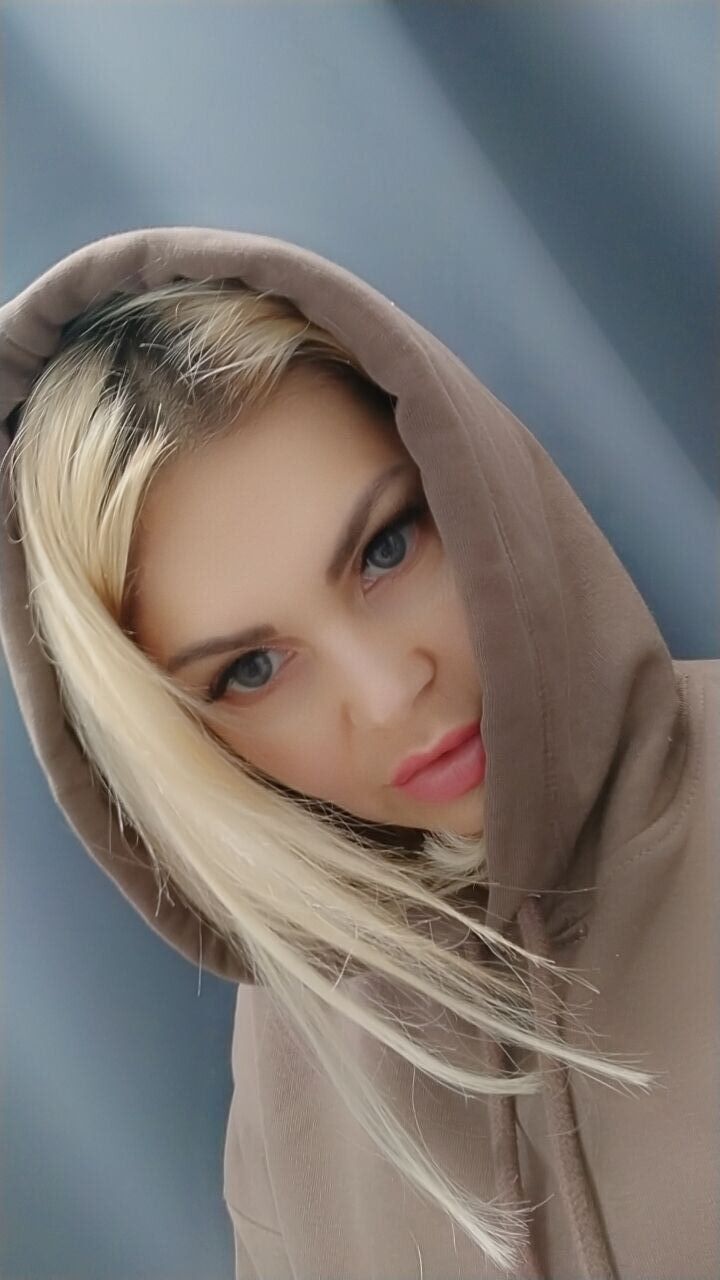  38139527  Elena, 42 ,    