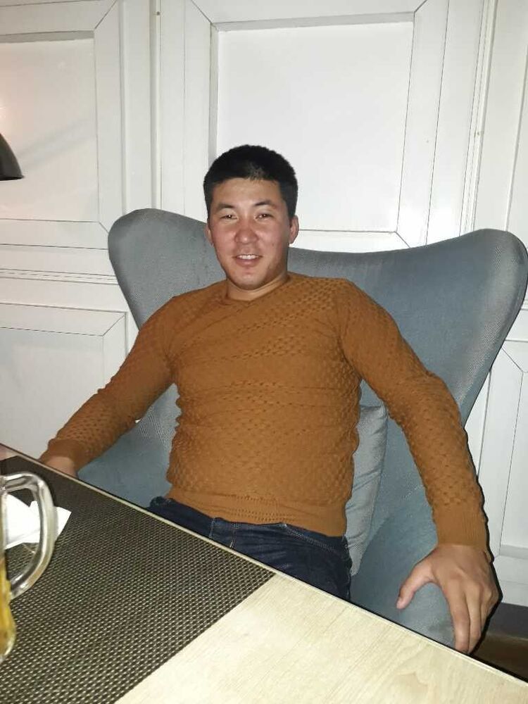  10898347  Anuar, 34 ,    