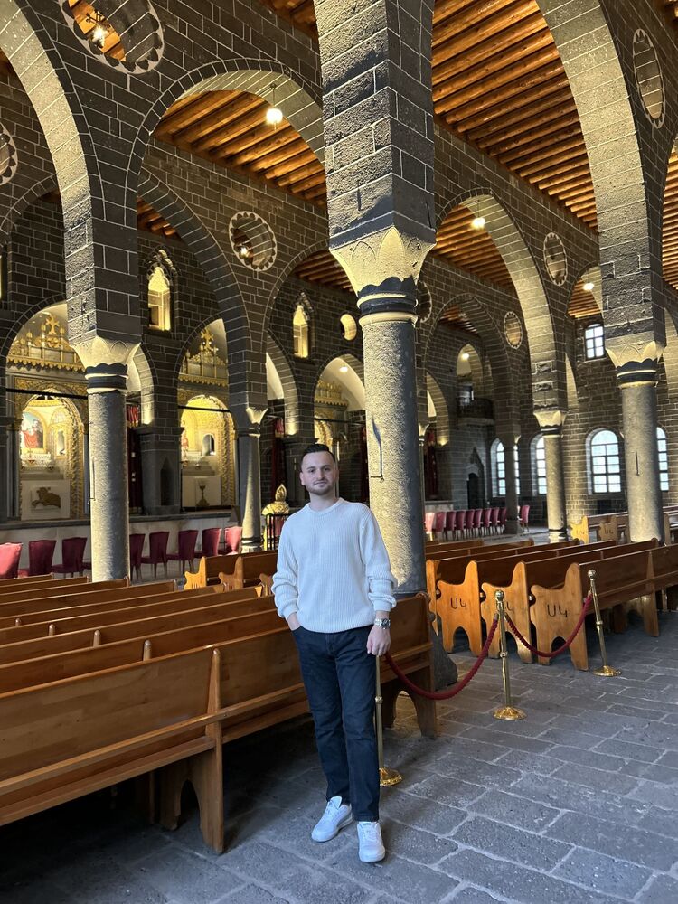 ���� 56152047 ����� Yunus, 25 ���, ���� ���������� � Boyalik