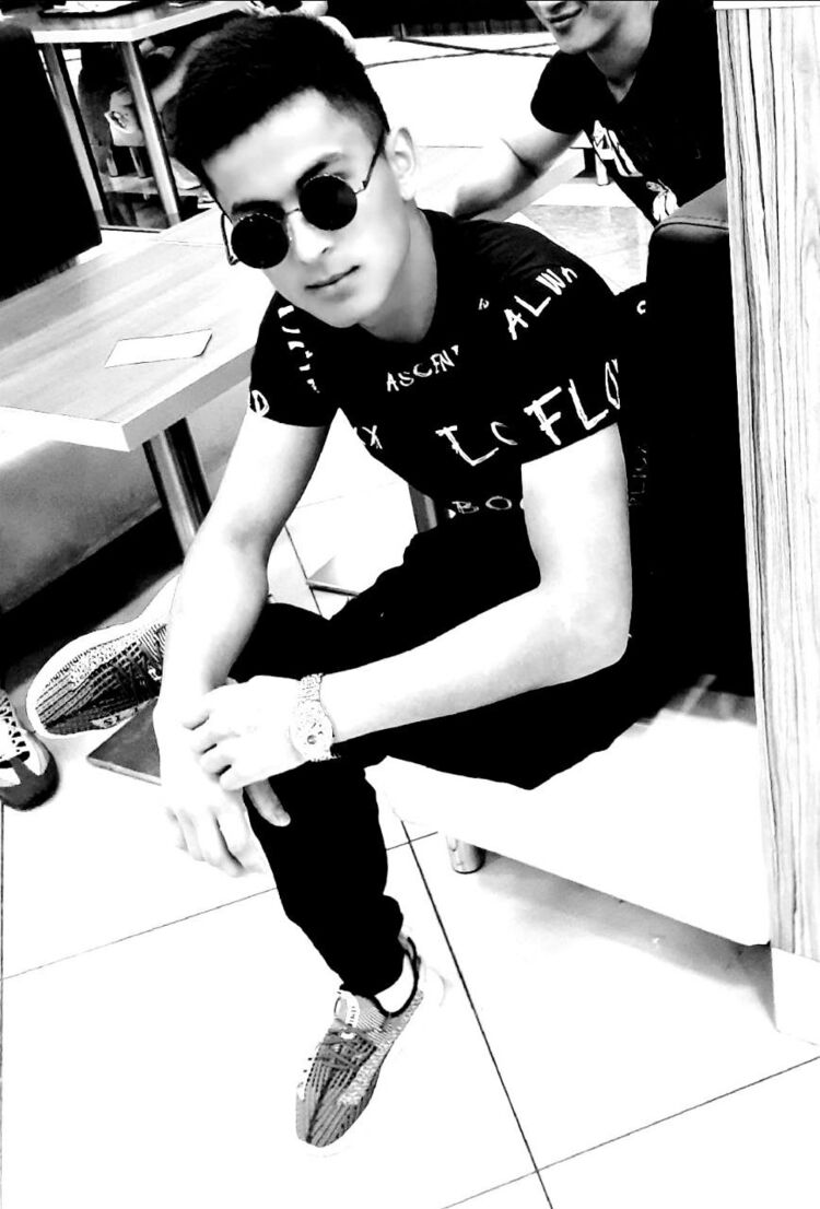  29418617  Farux, 23 ,    