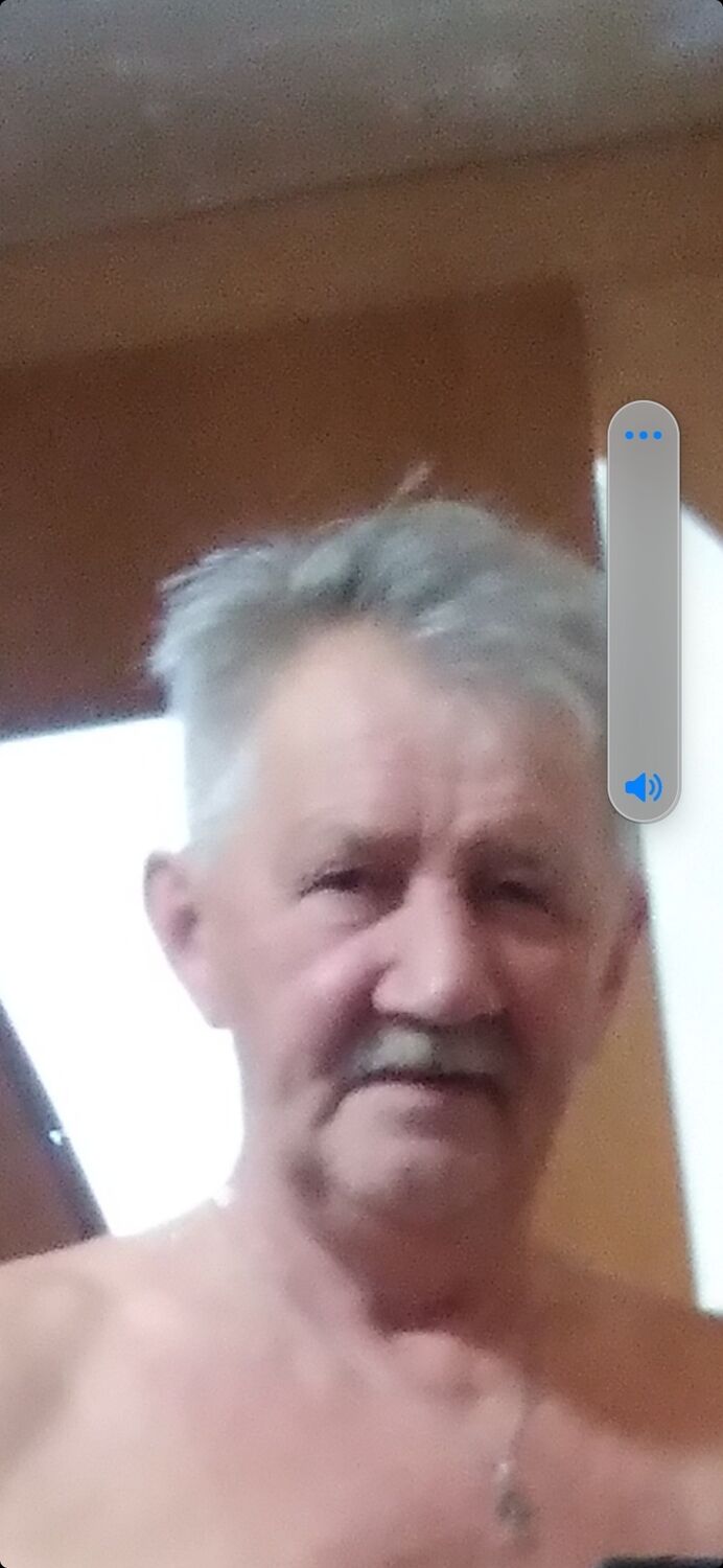 24047547  Sergey, 67 ,    