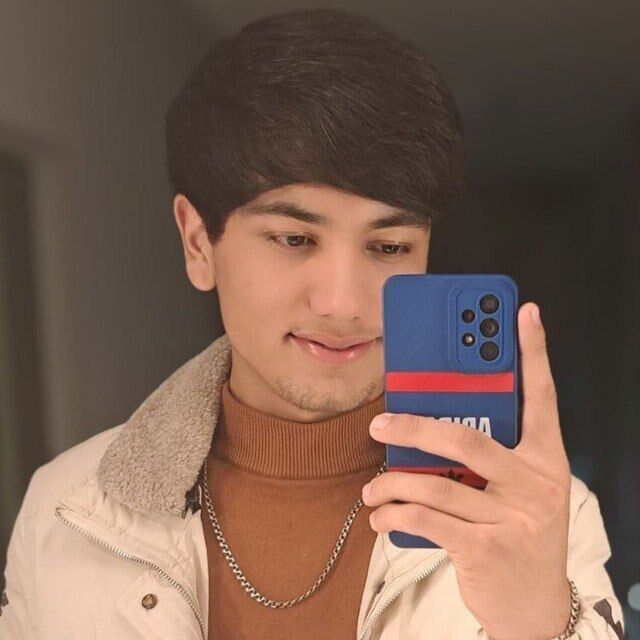  44148347  Ali, 25 ,    