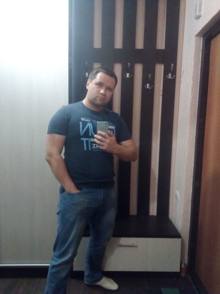  ,   Alex, 38 ,   