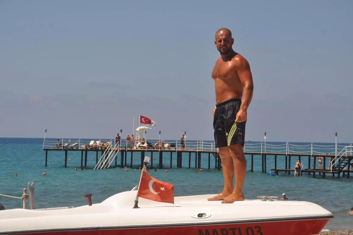  ,   Artur, 34 ,   ,   , c 