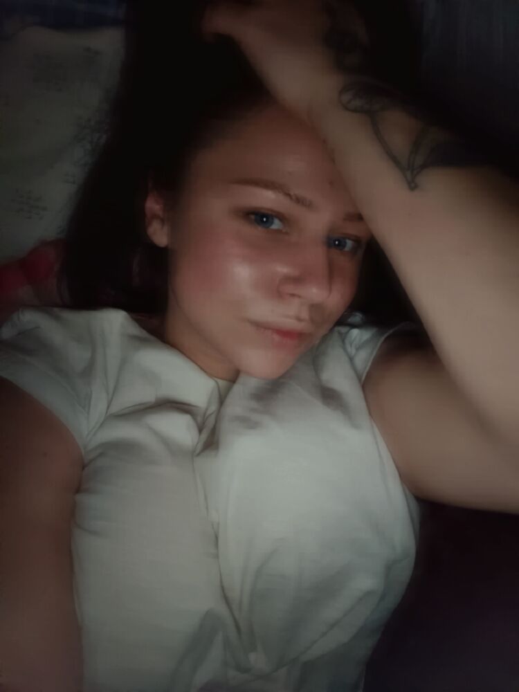  41082807  Anastasia, 26 ,    