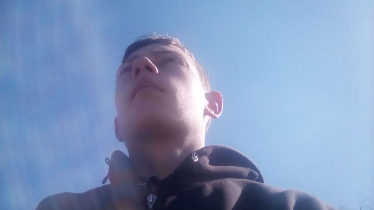  ,   Viktor, 26 ,   