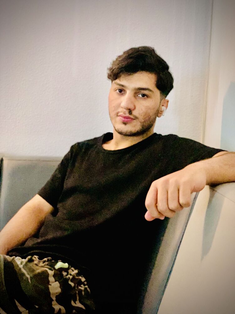  31488037  Mohammad, 23 ,    New York City